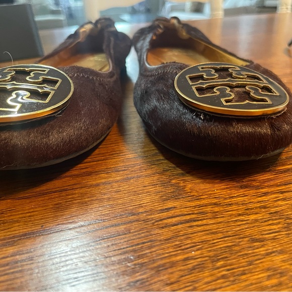 Tory Burch Calf Hair Dark Brown Flats with Gold Logo - Picture 3 of 4